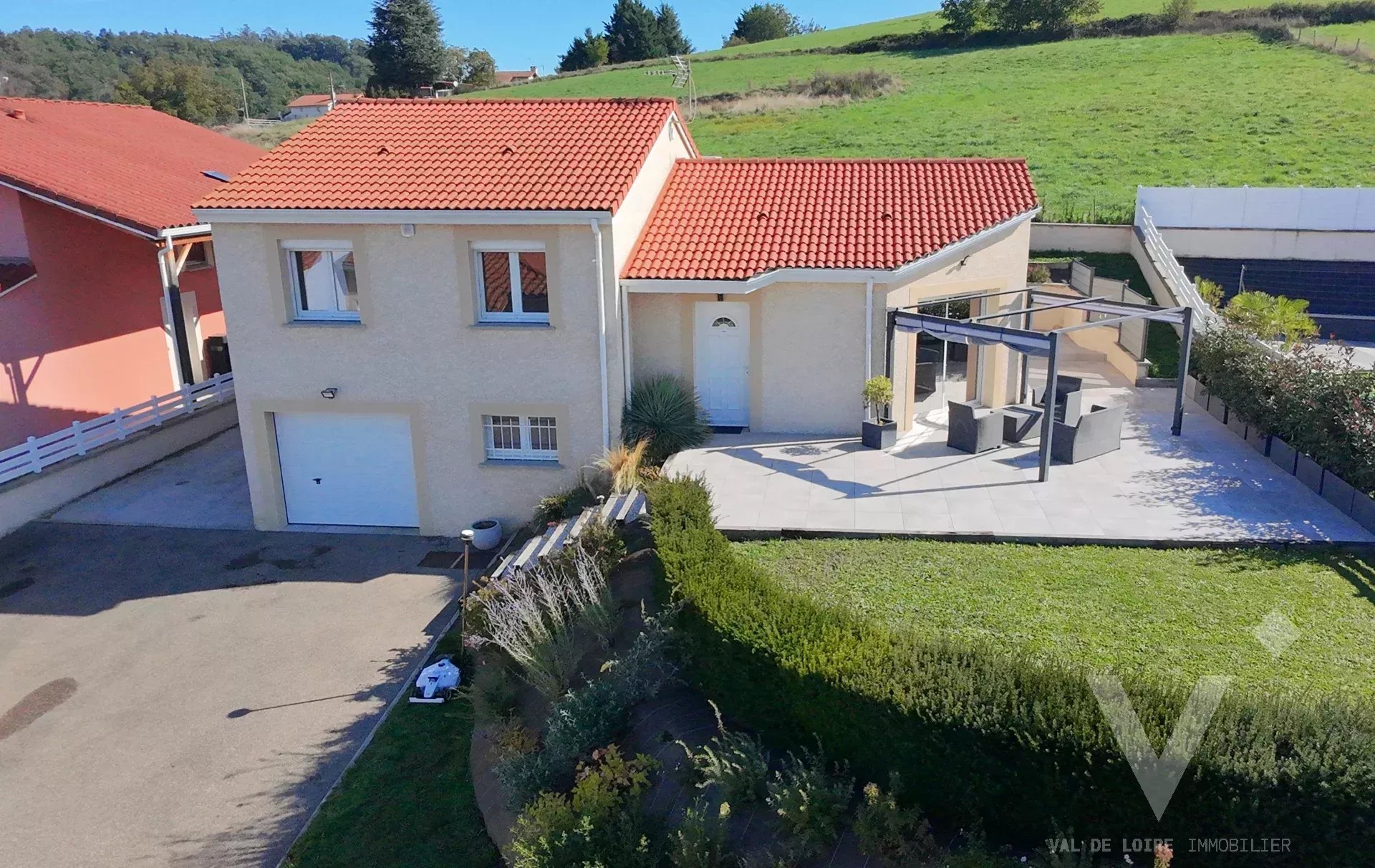 FIRMINY MAISON 3CH+GARAGE+TERRASSE