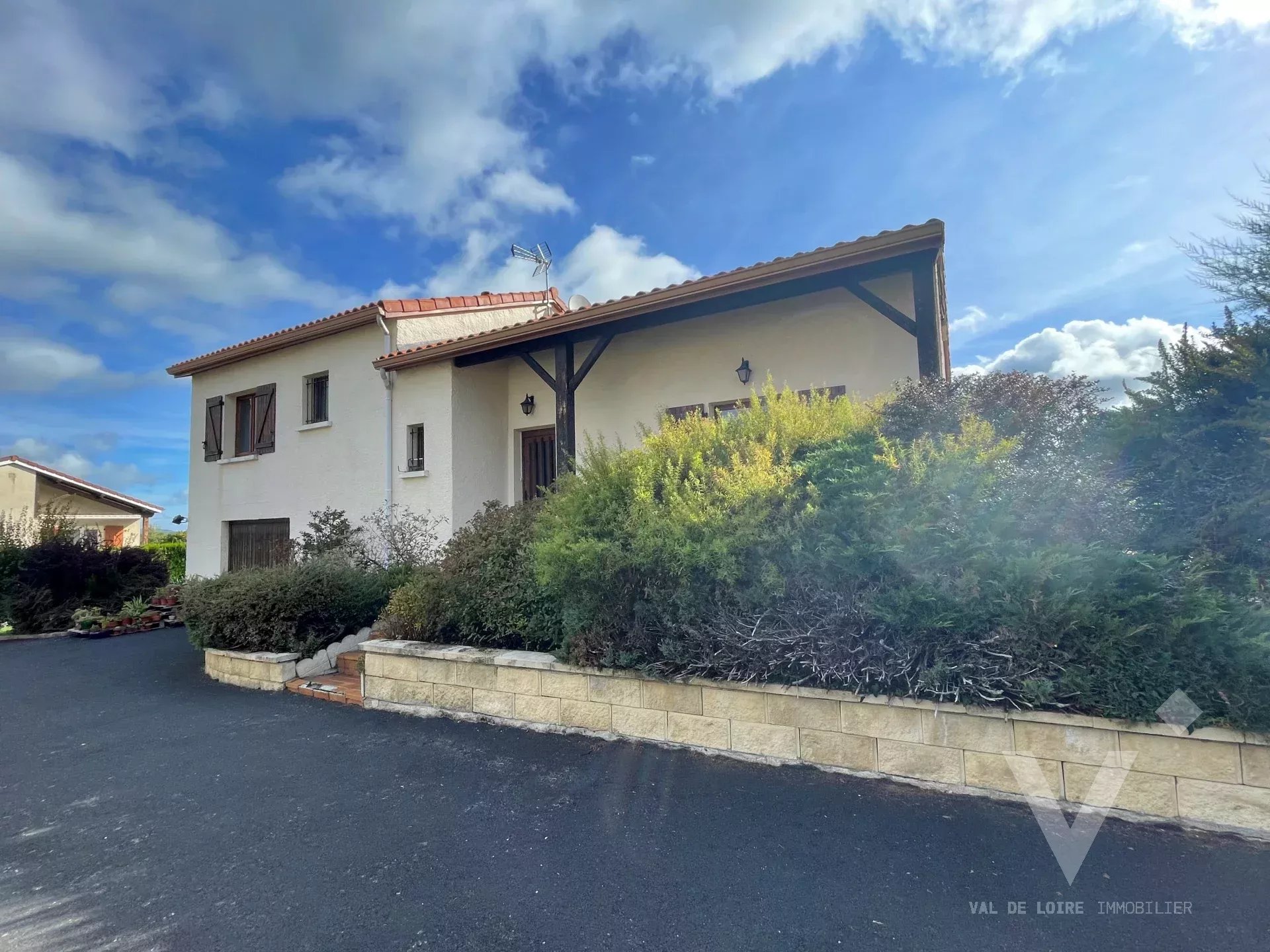 MONISTROL SUR LOIRE / Maison 92m² / Terrasse / Terrain 730m²/ Garage
