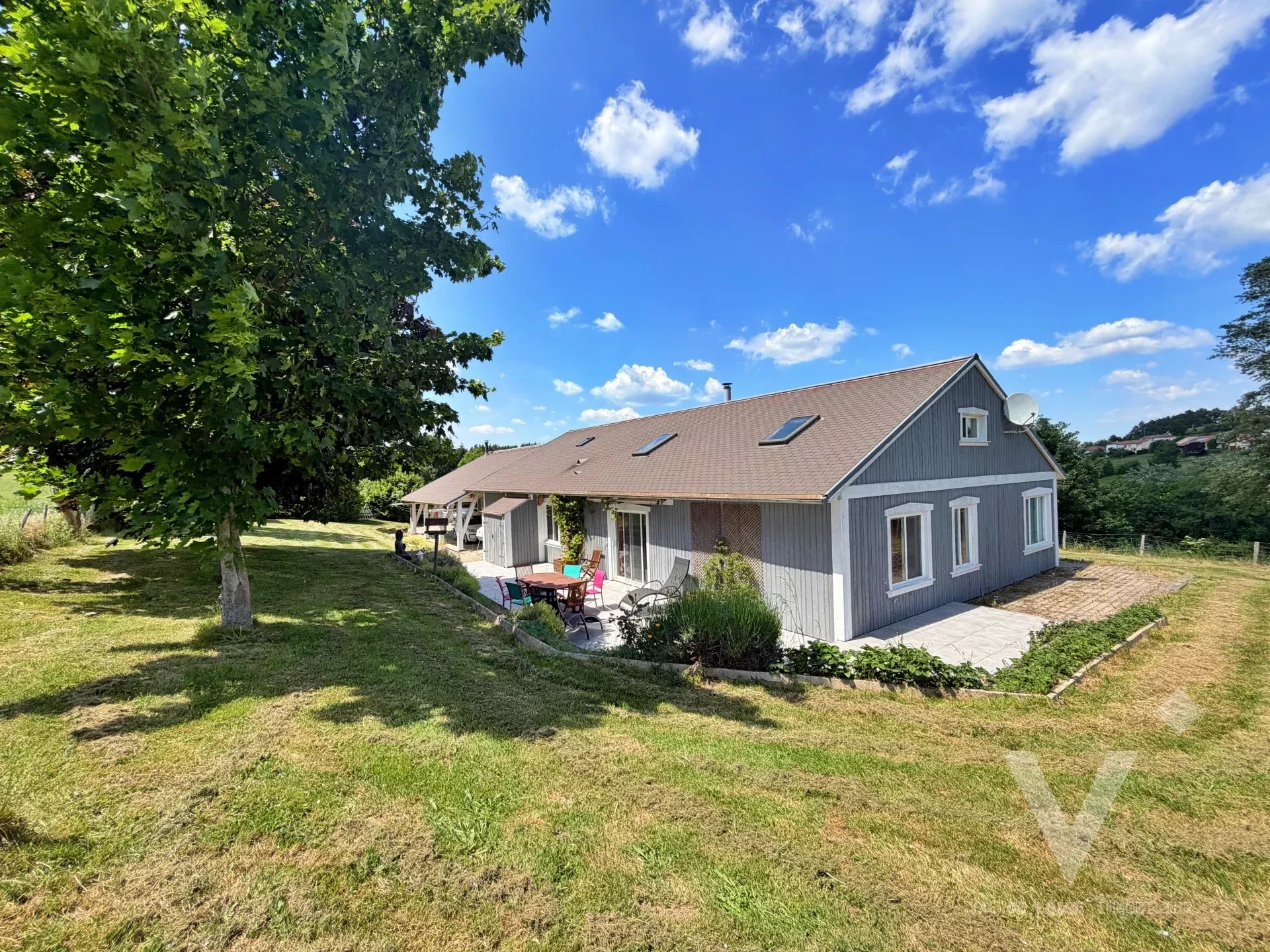 ST MAURICE DE LIGNON / MAISON 207m² / TERRAIN 5277m² / GARAGE + ATELIER