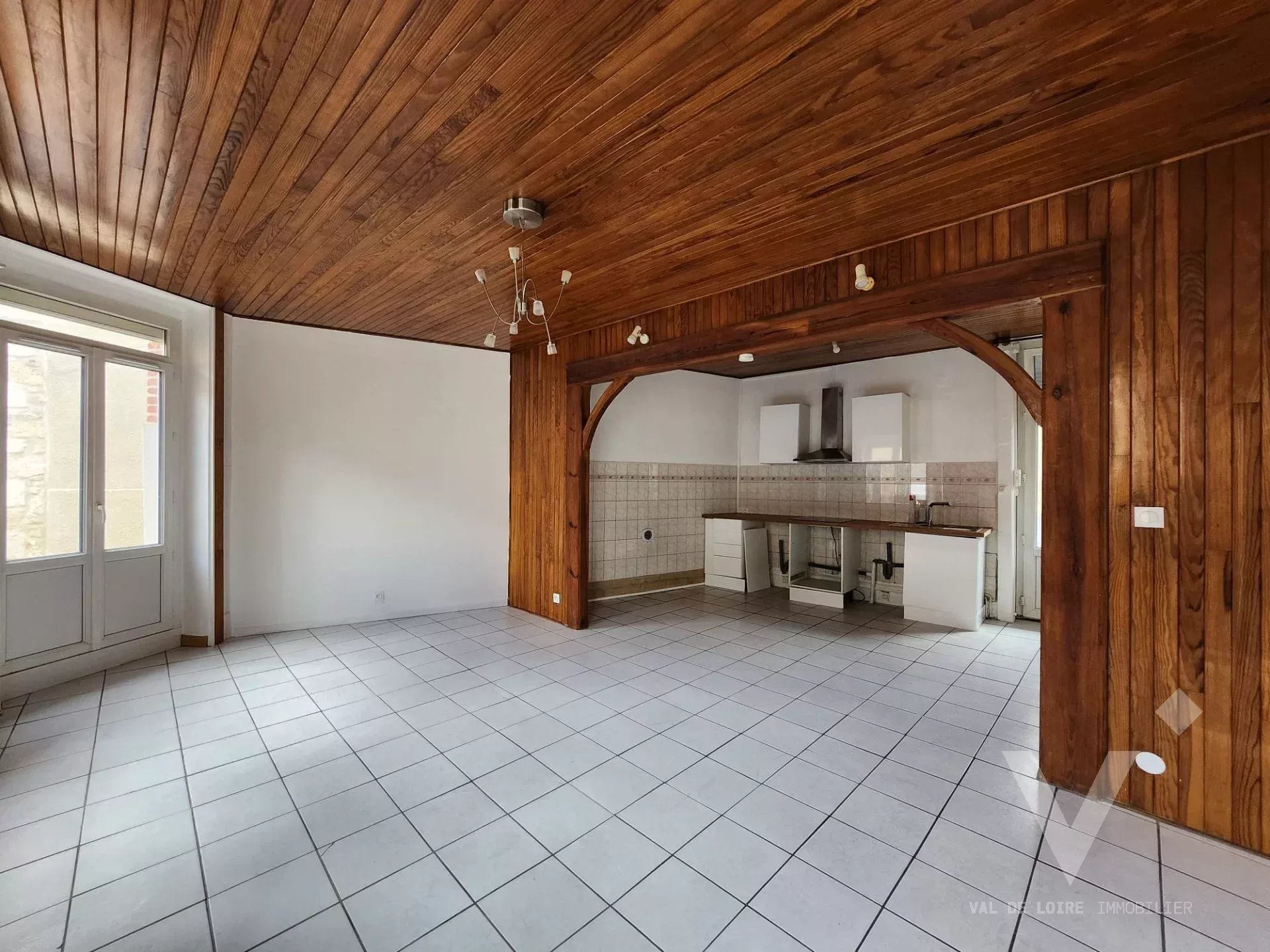 Appartement T3 de 63 m² au Bourg d’ Unieux.