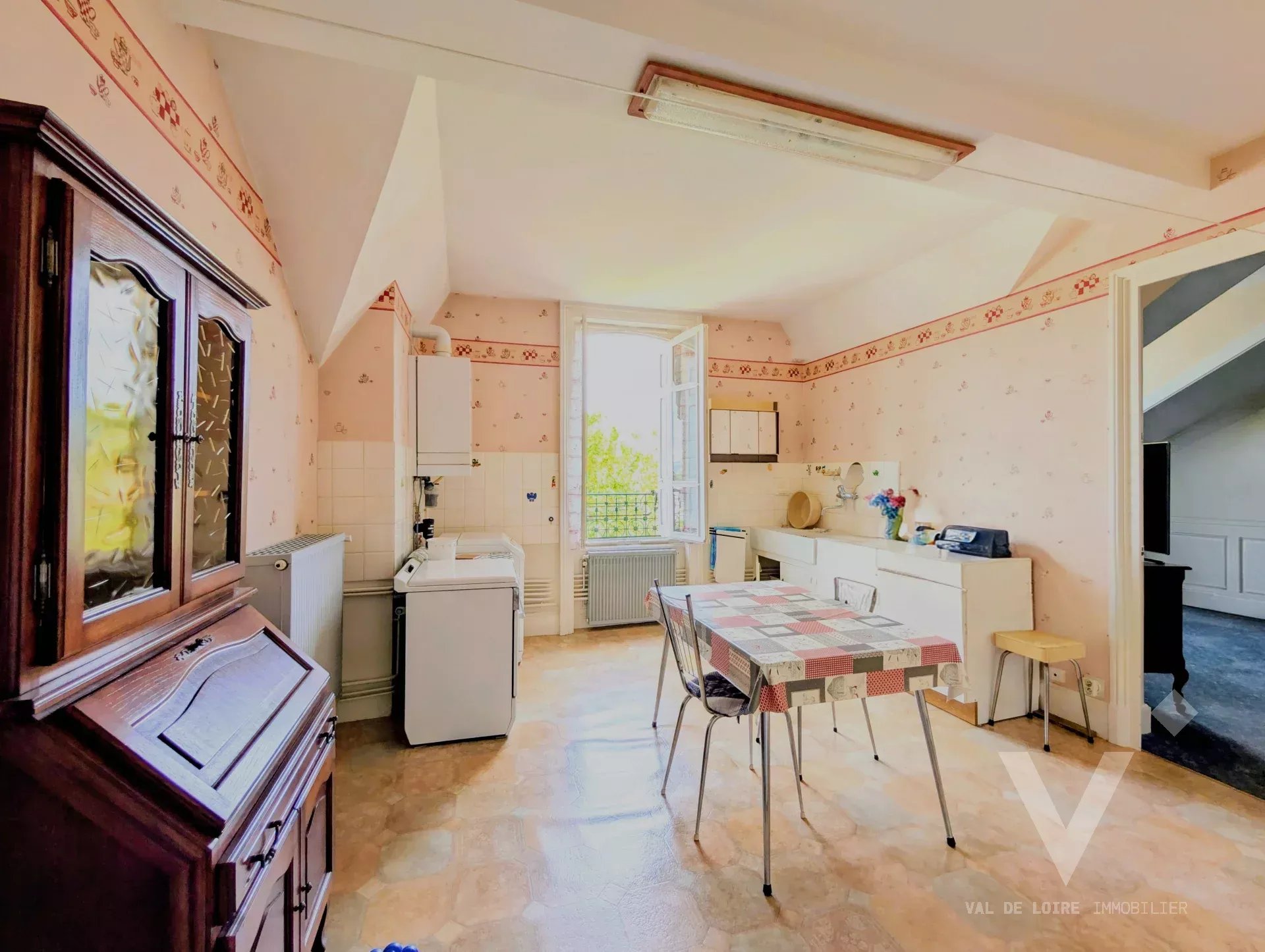 Grand Appartement T3 avec garage. cave et grenier – Cours Fauriel