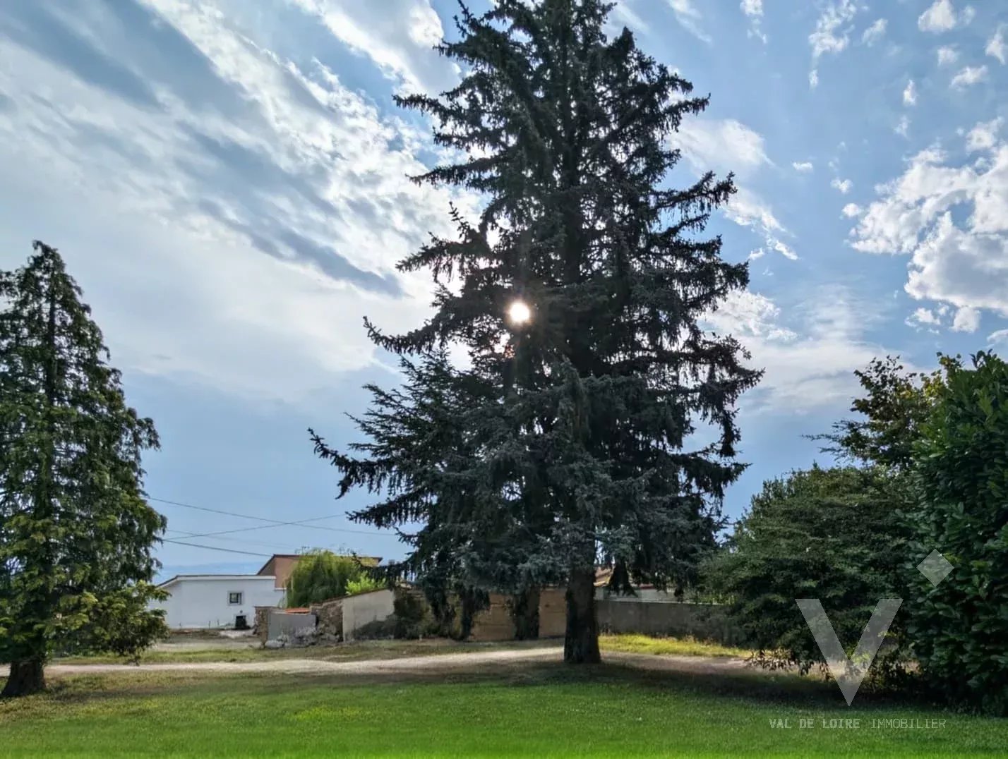Terrain à bâtir 800 m² – Avernay, Saint-Just-Saint-Rambert – Vue dégagée – Libre de constructeur