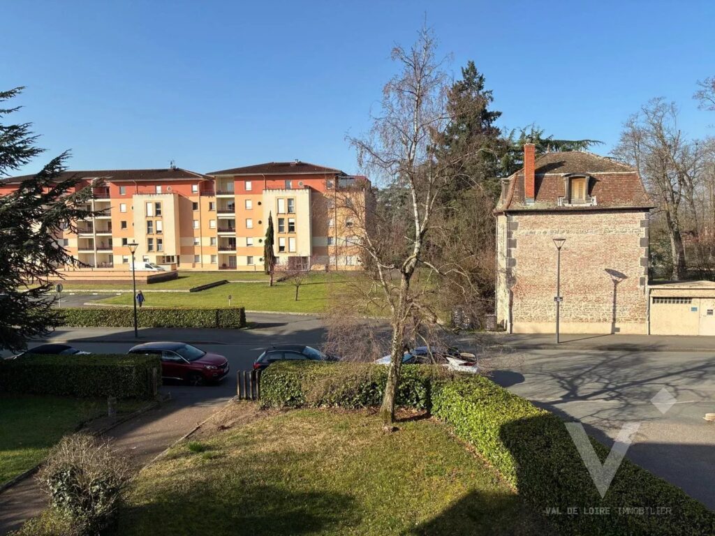 Appartement 4 pièces 85 m² · à Feurs · 85 m² · 99 000 €